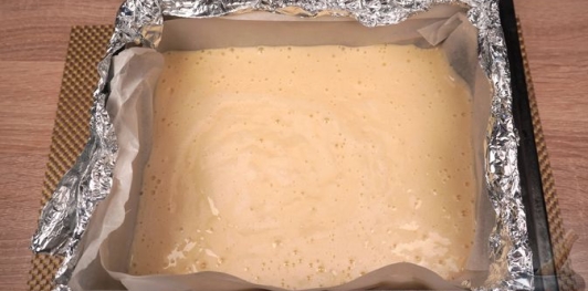 Творожный пирог с персиками, на молоке