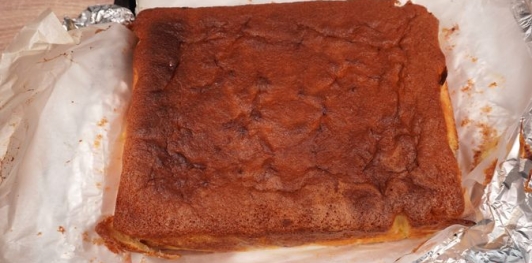 Творожный пирог с персиками, на молоке