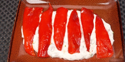 Запечённый перец с лабне