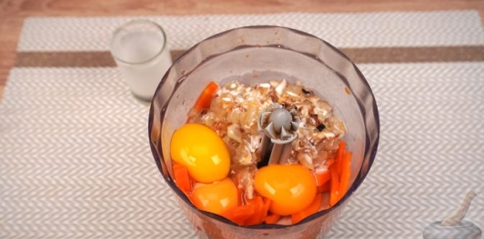 Запеканка из курицы, моркови и сыра