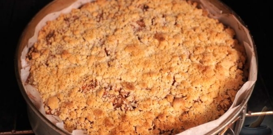 Арахисовый чизкейк с яблоками