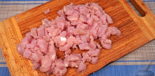 Баклажаны, фаршированные индейкой, сливами и грецкими орехами