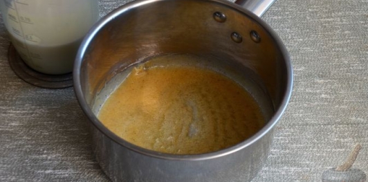 Блины с ветчиной, индейкой и сыром, под соусом бешамель (в духовке)