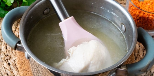 Чечевичный суп с баклажанами