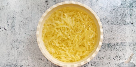 Драники с сыром и помидорами