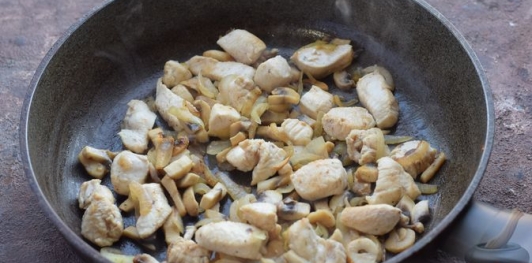 Гречневая запеканка с курицей и шампиньонами