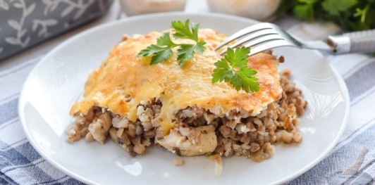 Гречневая запеканка с курицей и шампиньонами