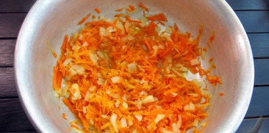 Икра из баклажанов с кабачками (консервированная)