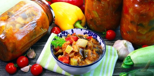 Икра из баклажанов с кабачками (консервированная)