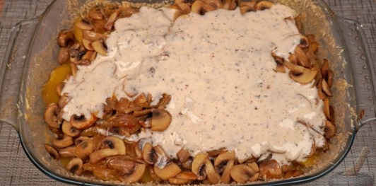 Картофельная запеканка с грибами и сыром
