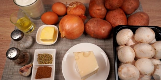 Картофельная запеканка с грибами и сыром