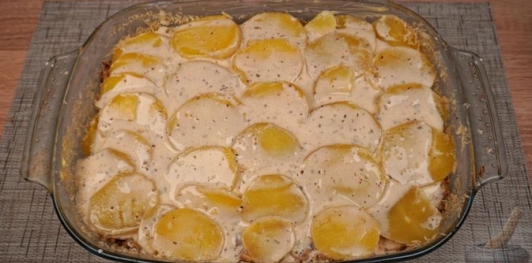 Картофельная запеканка с грибами и сыром