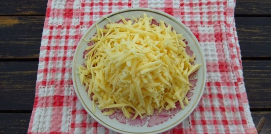 Картофельные котлеты с болгарским перцем и сырной начинкой