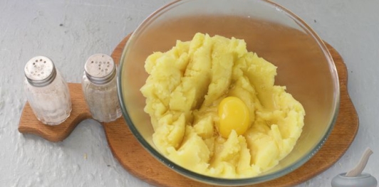 Клёцки из картофеля с жареным луком