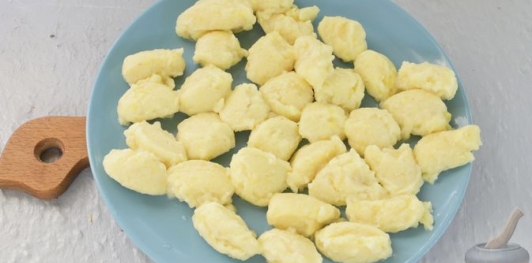Клёцки из картофеля с жареным луком