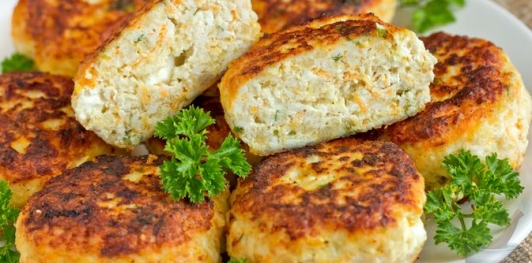 Котлеты из индейки с морковью и фетой