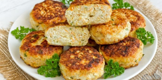 Котлеты из индейки с морковью и фетой