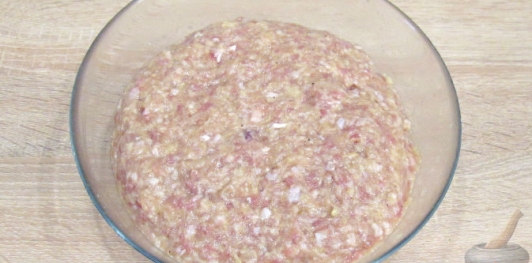 Котлеты из свинины с капустой