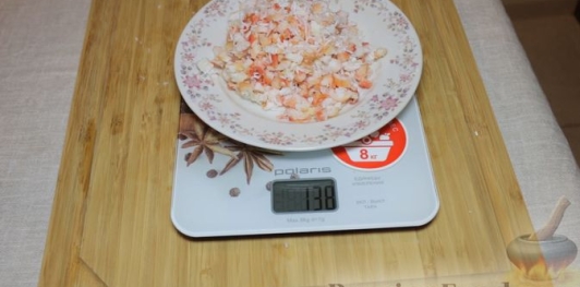 Крабовый салат с камчатским крабом
