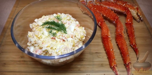 Крабовый салат с камчатским крабом