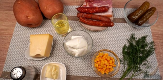 Кумпир (запечённый картофель с начинкой)