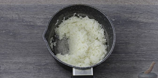 Курица, фаршированная рисом, черносливом и курагой