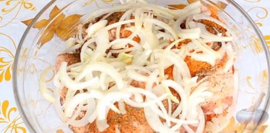 Куриные бедрышки в яблочном соке