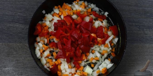 Куриный суп с брокколи и стручковой фасолью