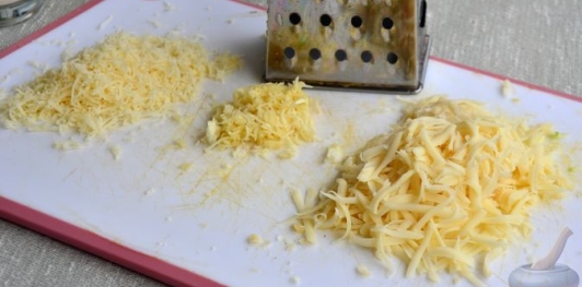 Лепёшка из кабачков с сыром и зеленью (на сковороде)