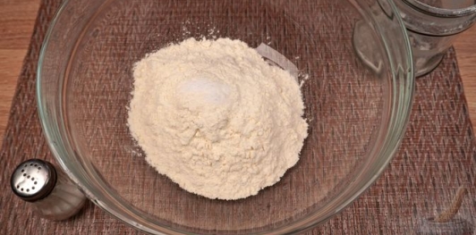 Лепёшки с луком на сковороде