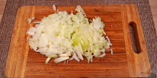 Лепёшки с луком на сковороде
