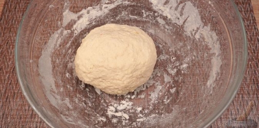 Лепёшки с луком на сковороде