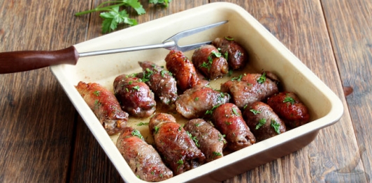 Мясные рулетики с зеленью