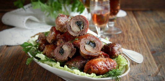 Мясные рулетики с зеленью