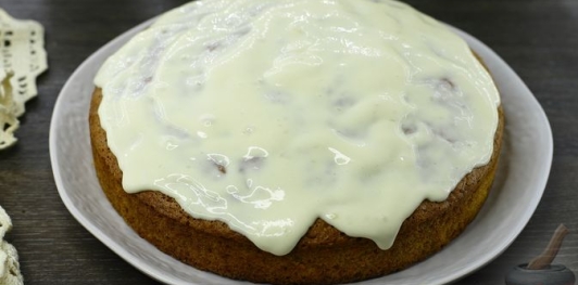 Морковный пирог со сметанным кремом
