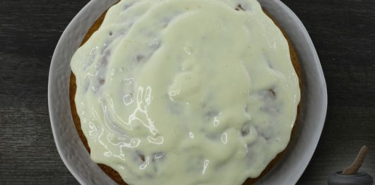 Морковный пирог со сметанным кремом