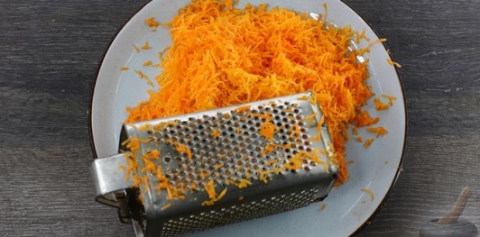 Морковный пирог со сметанным кремом