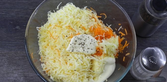 Морковный салат с сыром