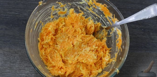 Морковный салат с сыром
