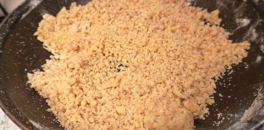 Мучная халва с грецкими орехами