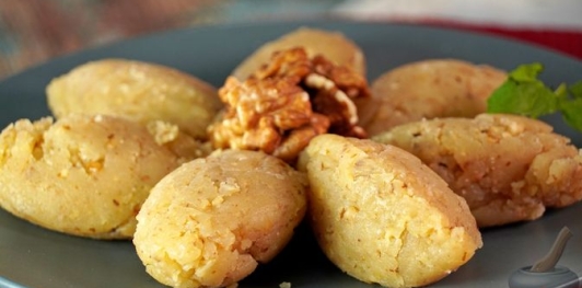 Мучная халва с грецкими орехами