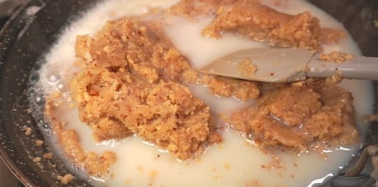 Мучная халва с грецкими орехами