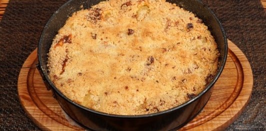 Насыпной пирог с творогом и абрикосами
