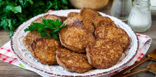 Печеночные котлеты с рисом