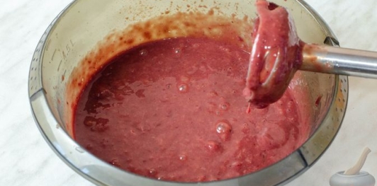 Печёночные блинные рулетики с морковью и плавленым сыром