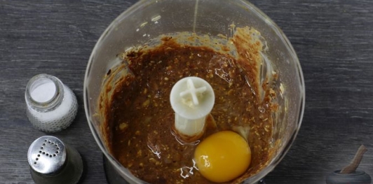 Печёночные оладьи с яблоками (без муки)
