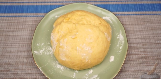 Польские калачики с луком