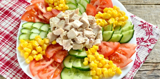 Праздничный салат с курицей
