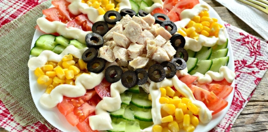 Праздничный салат с курицей