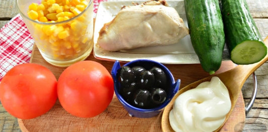 Праздничный салат с курицей